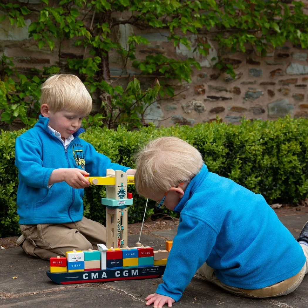 CargoCraft – Holz-Containerschiff-Spielzeug für Kinder ab 3 Jahren – Fördert Koordination und fantasievolles Spielen