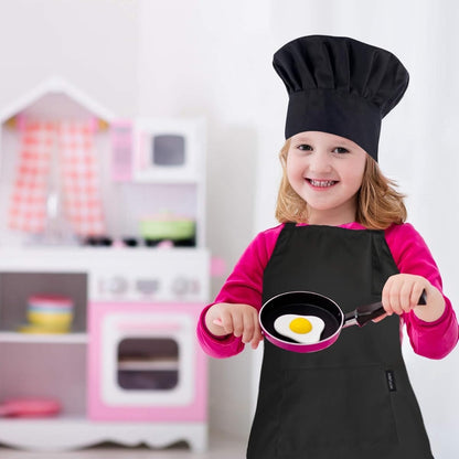MiniMasterChef- Schattige schwarz-weiße Schürzen mit Kochmützen