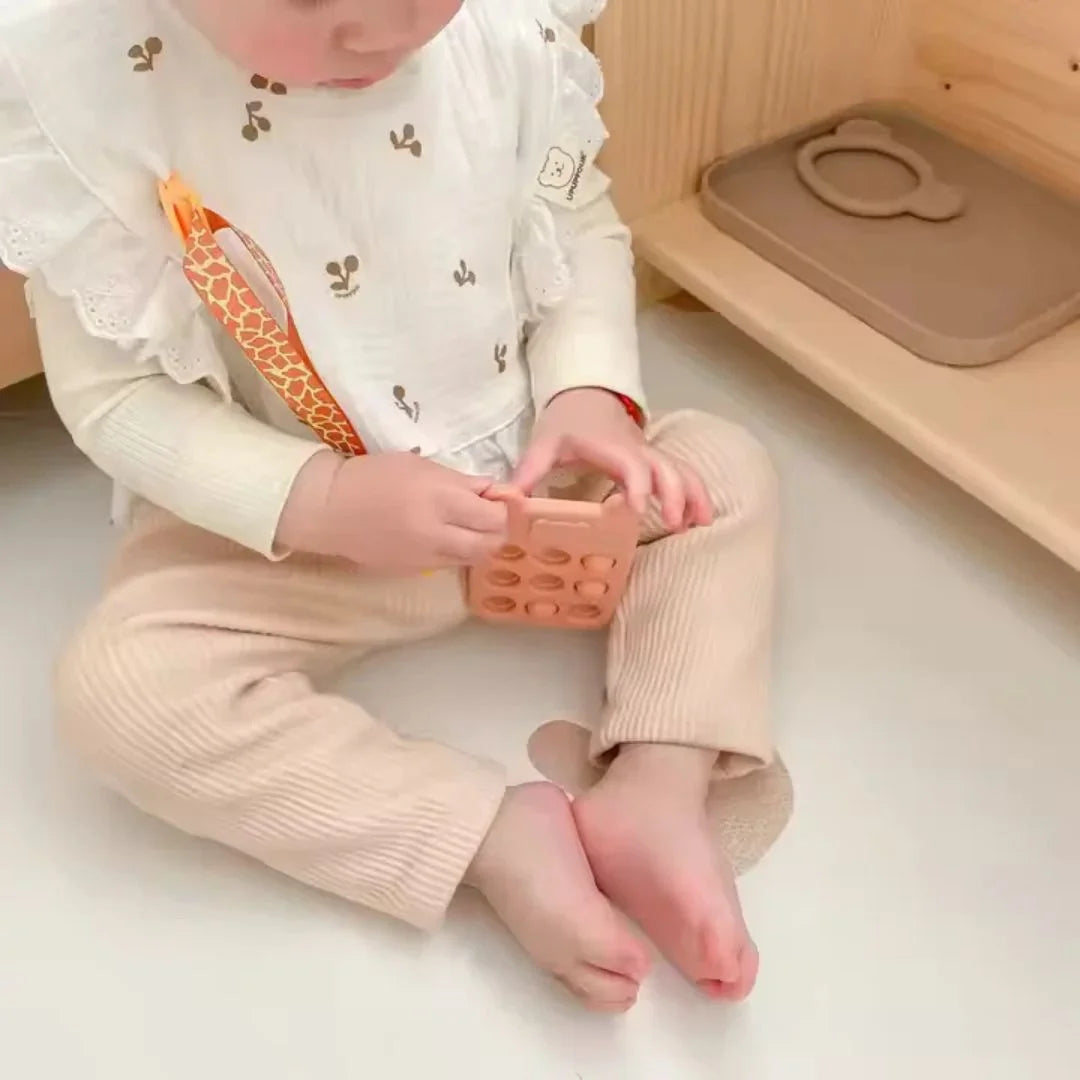 SiliPop™ - Zappel-Zahlenblock und Beißring aus Silikon für Babys