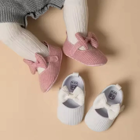 GlowSteps™ – Baby Mädchen Leuchtende Slip-On Socken Schuhe 0–12 Monate | Weicher Indoor-Komfort