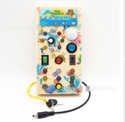 LittleWonderer - Lernspielzeug mit Schaltern